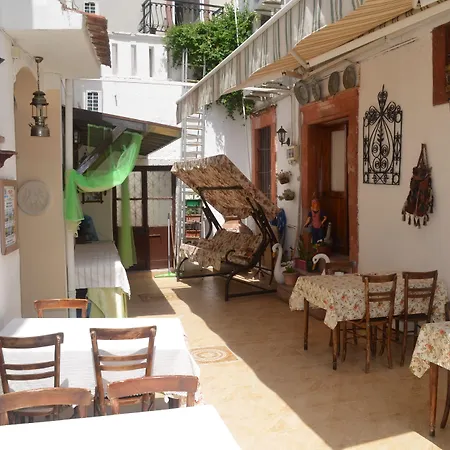 Bonjour Casa de hóspedes 2*