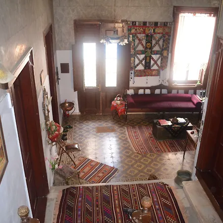 Casa de hóspedes Bonjour 2*