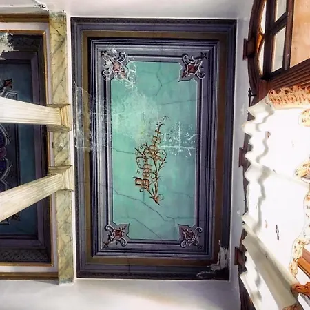 Casa de hóspedes Bonjour 2*