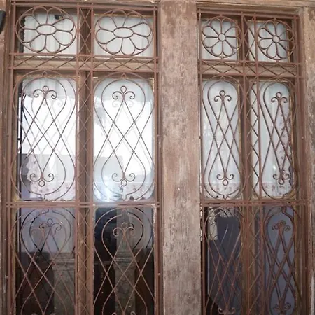 Bonjour Casa de hóspedes 2*